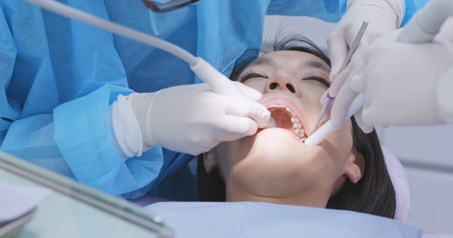 Apa Itu Scaling Gigi? CareNow